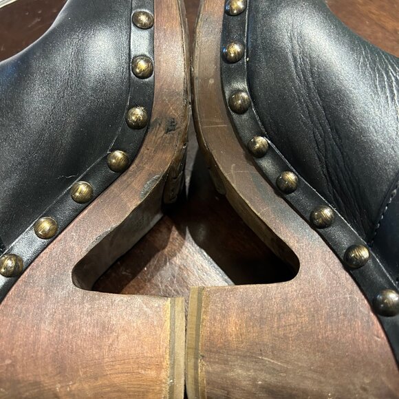 Womens Chanel Black Leather Wood Heel Studded Platform Mules Clogs 38.5 US/8 - Picture 14 of 16